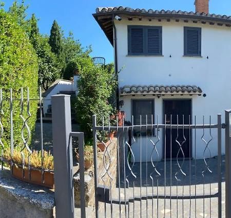 Alloggio Turistico La Balocca Montefiascone Exterior foto